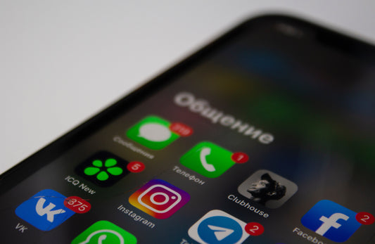 téléphone sur le menu avec applications 